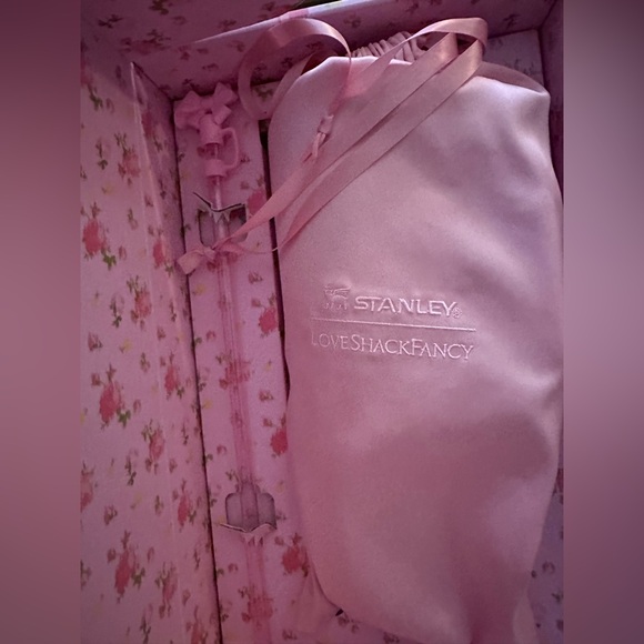 Stanley x LoveShackFancy water bottle - Picture 3 of 4